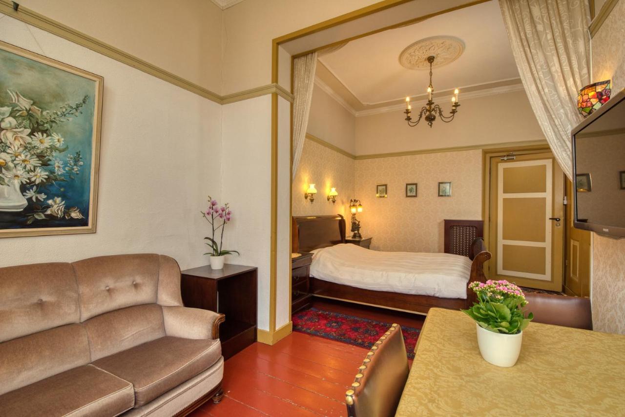 Hotel Pension 't Huys Grol Renesse Bagian luar foto